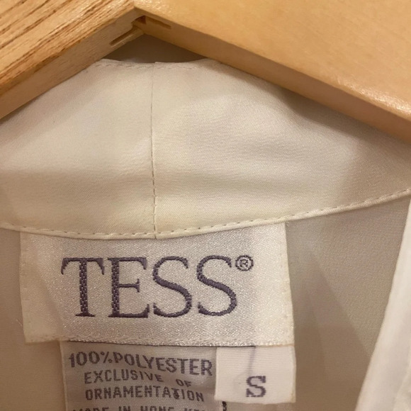 Tess Vintage White Embroidered Long Sleeve Blouse Size Small Button Down 1980s - Picture 6 of 6